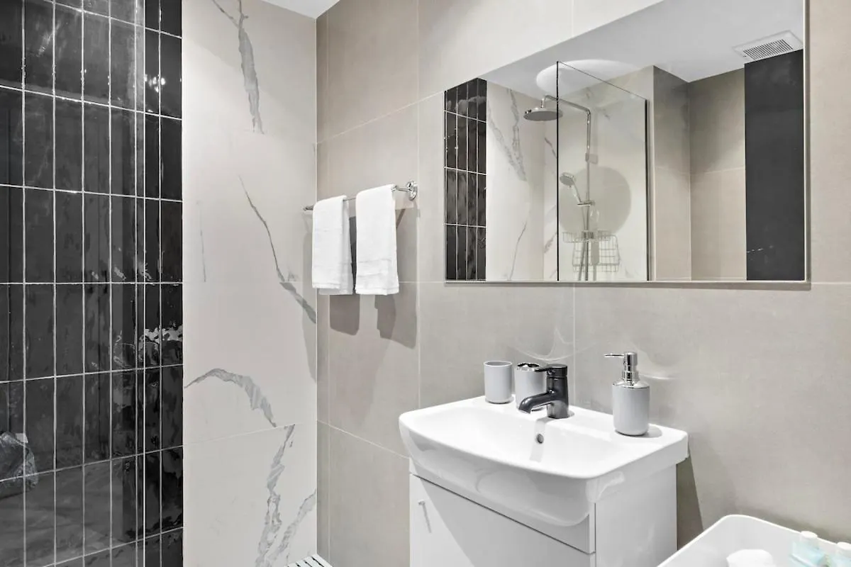 Stylish Dubai Downtown Studio By Burj Khalifa Apartment